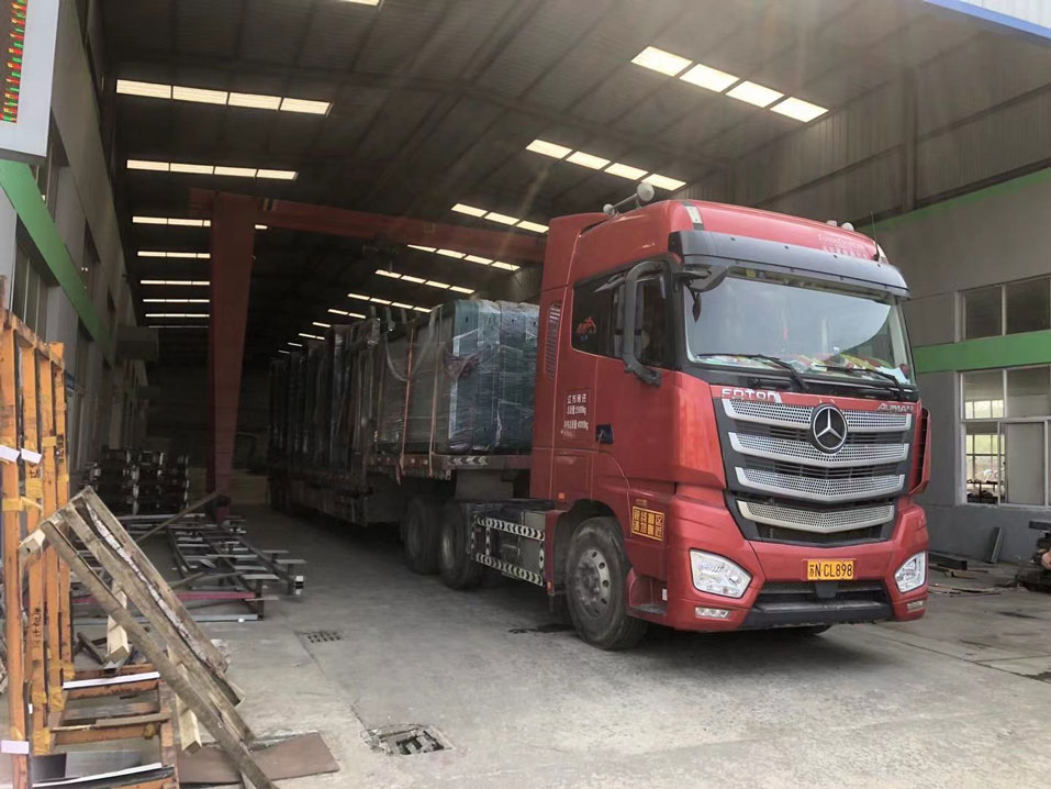 候車(chē)亭發(fā)貨圖 候車(chē)亭發(fā)貨圖