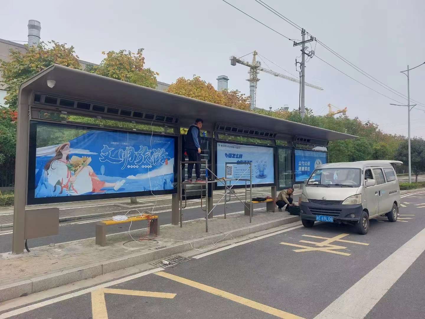 候車(chē)亭實(shí)物圖 候車(chē)亭實(shí)物圖