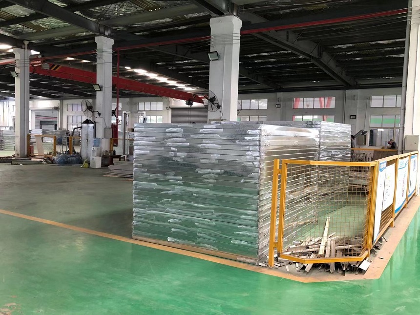 公交候車(chē)亭發(fā)貨案例 公交候車(chē)亭發(fā)貨案例